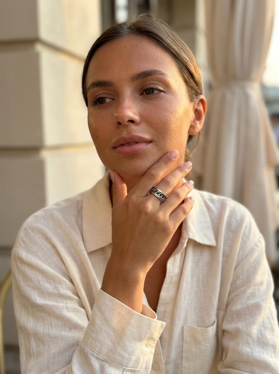 Women rings Image