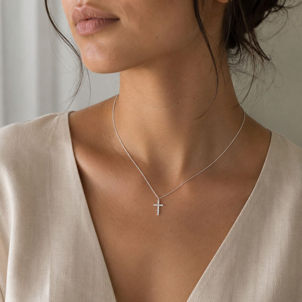 Iced cross pendant necklace Silver