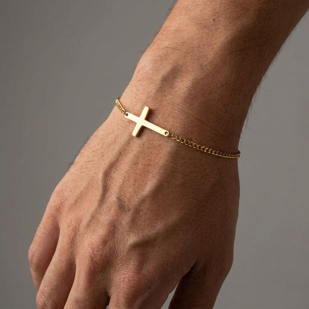 Cross chain bracelet Gold