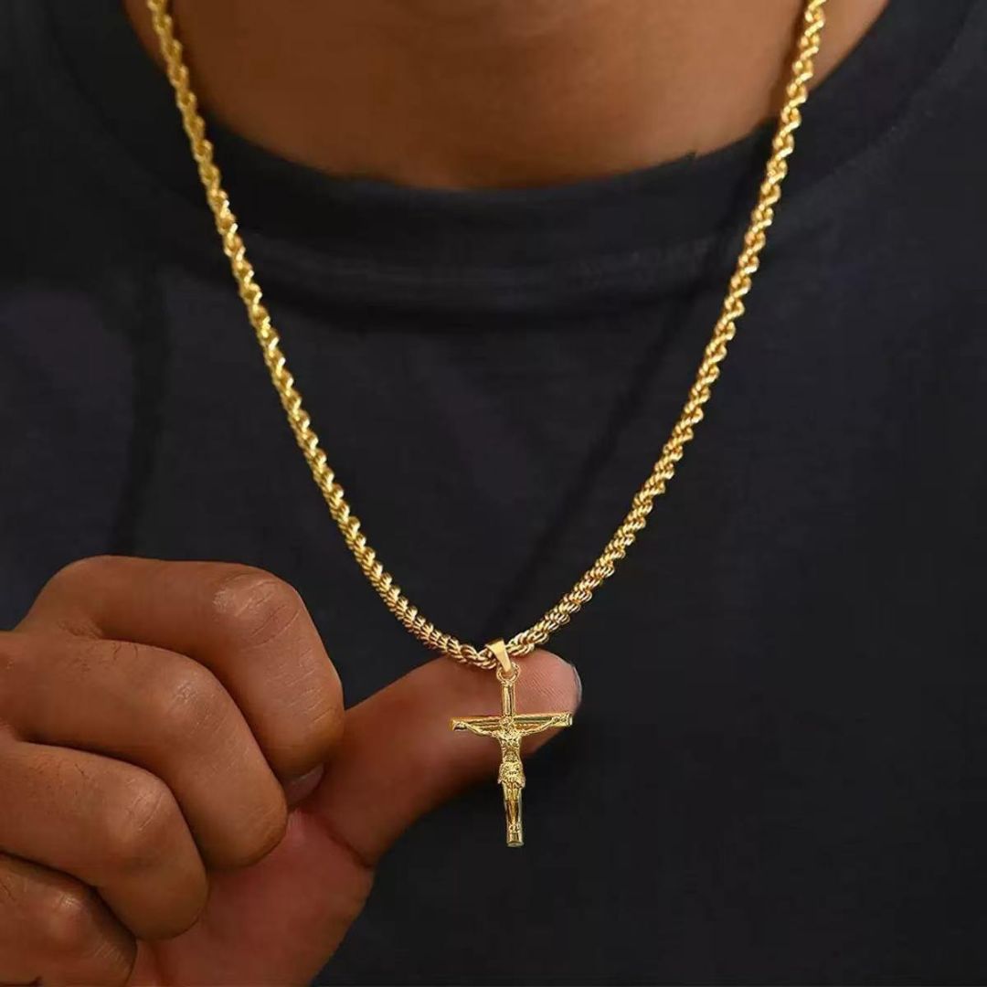 Crucifix pendant with rope chain Gold