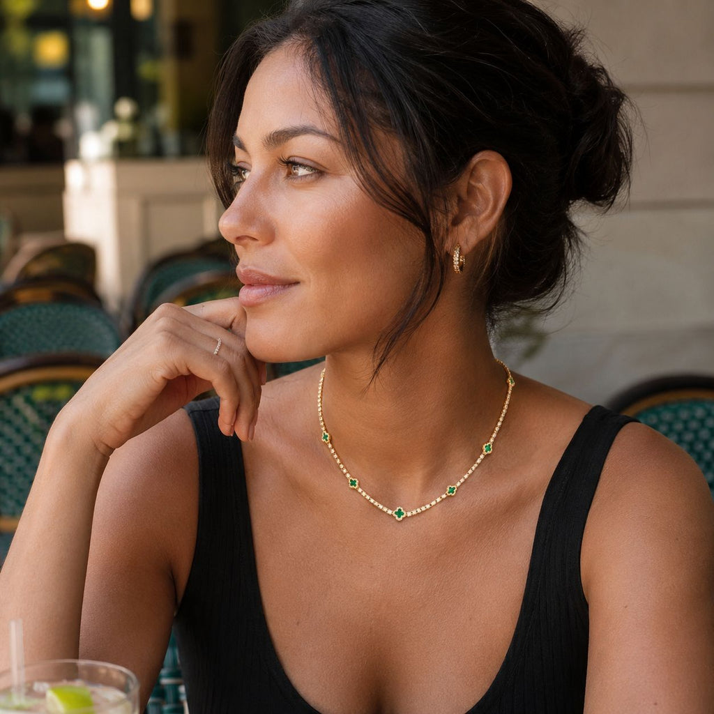Emerald clover necklace Gold