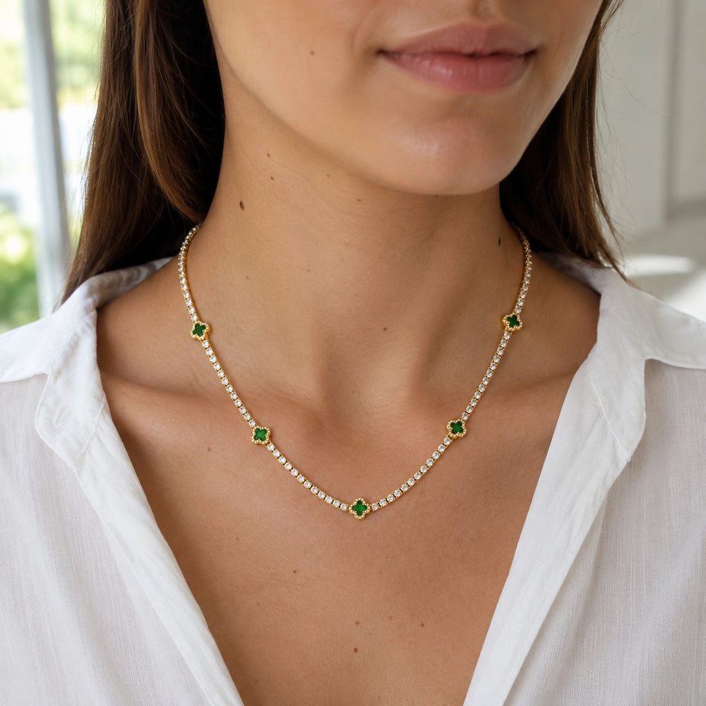Emerald clover necklace Gold