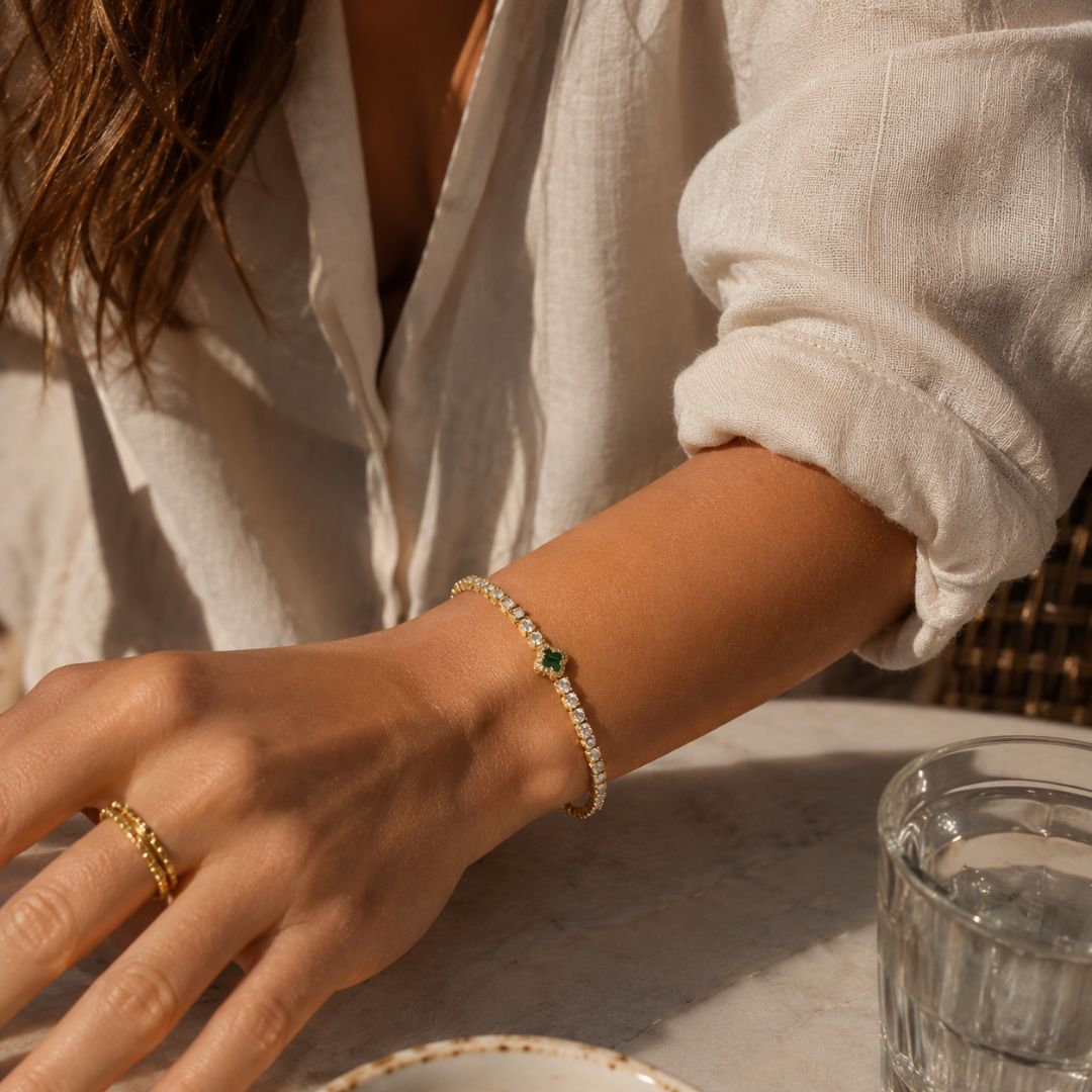 Emerald clover tennis bracelet Gold