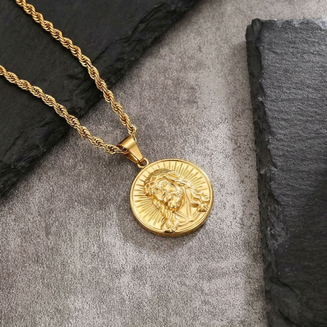 Jesus Pendant Gold