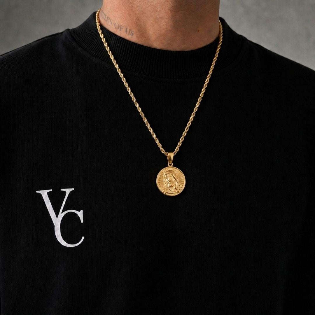 Jesus Pendant Gold