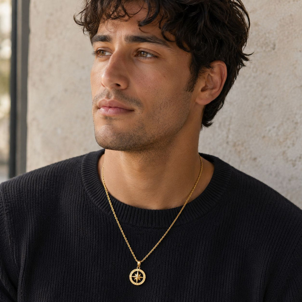 North Star Pendant Necklace Gold