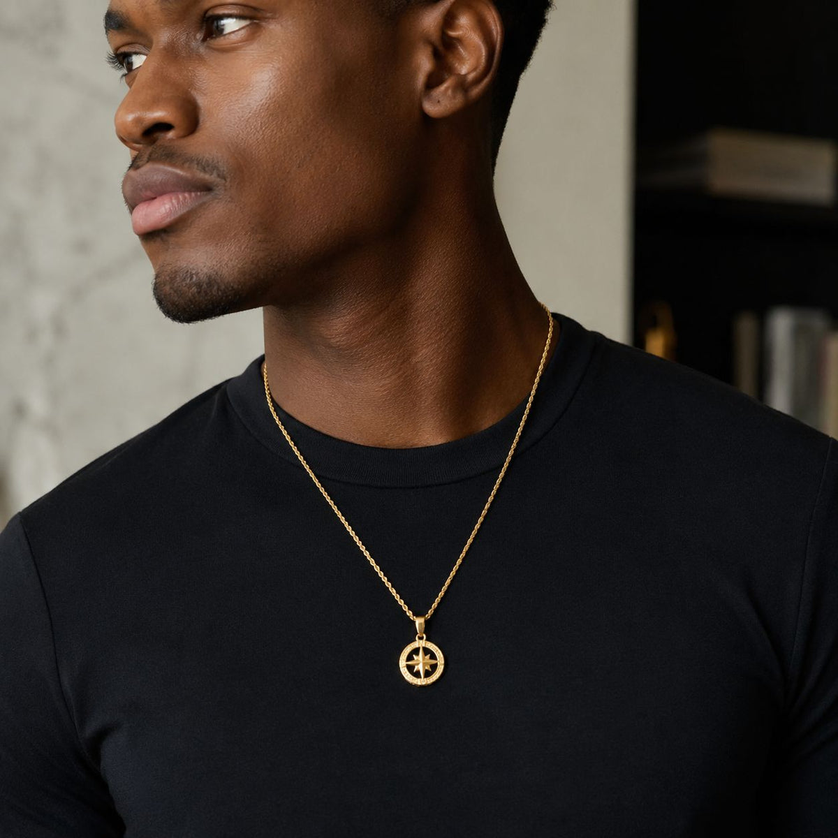 North Star Pendant Necklace Gold