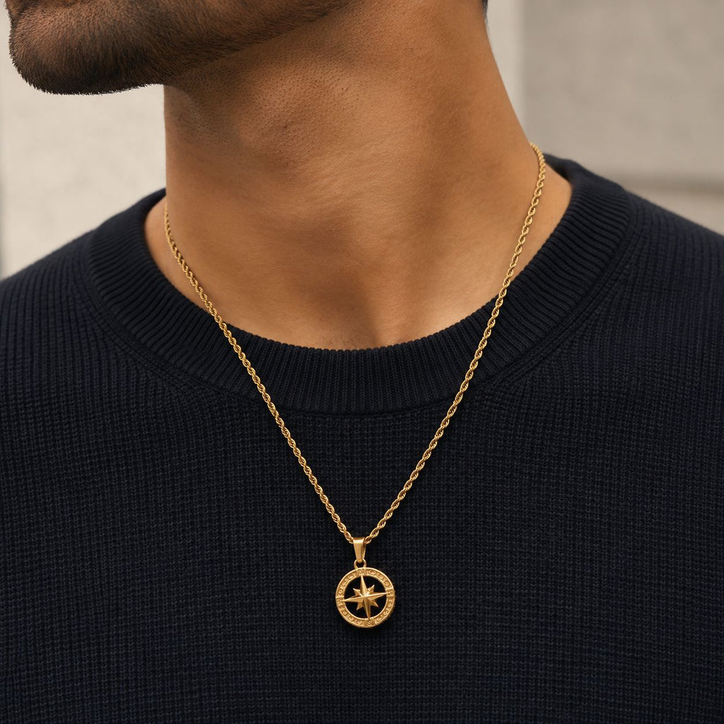 North Star Pendant Necklace Gold