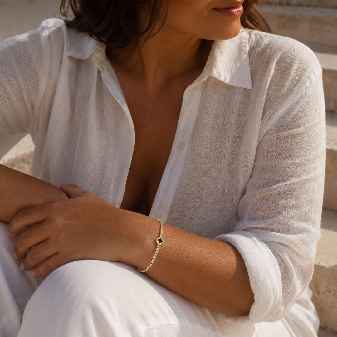 Onyx clover tennis bracelet Gold