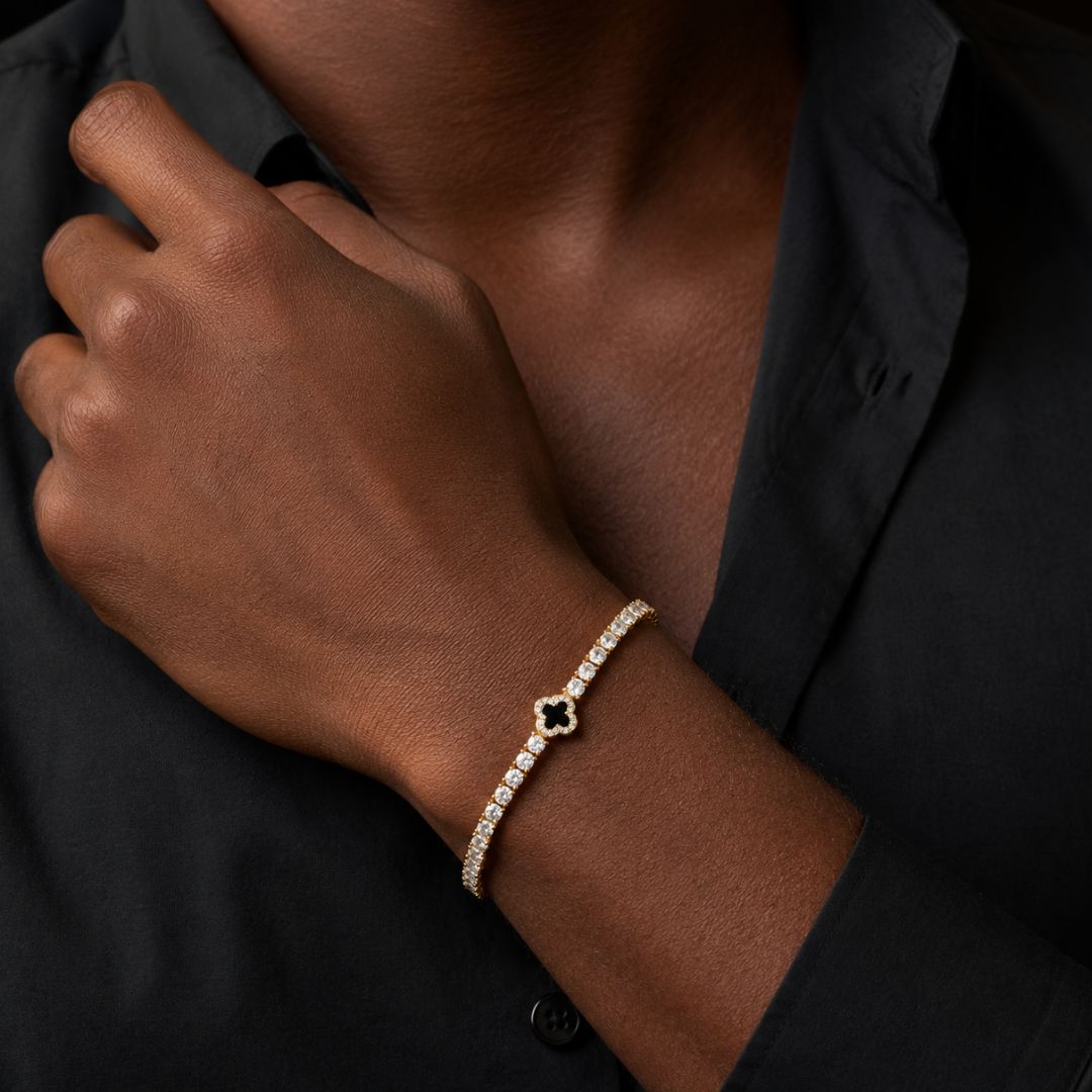 Onyx Clover Tennis Bracelet Gold