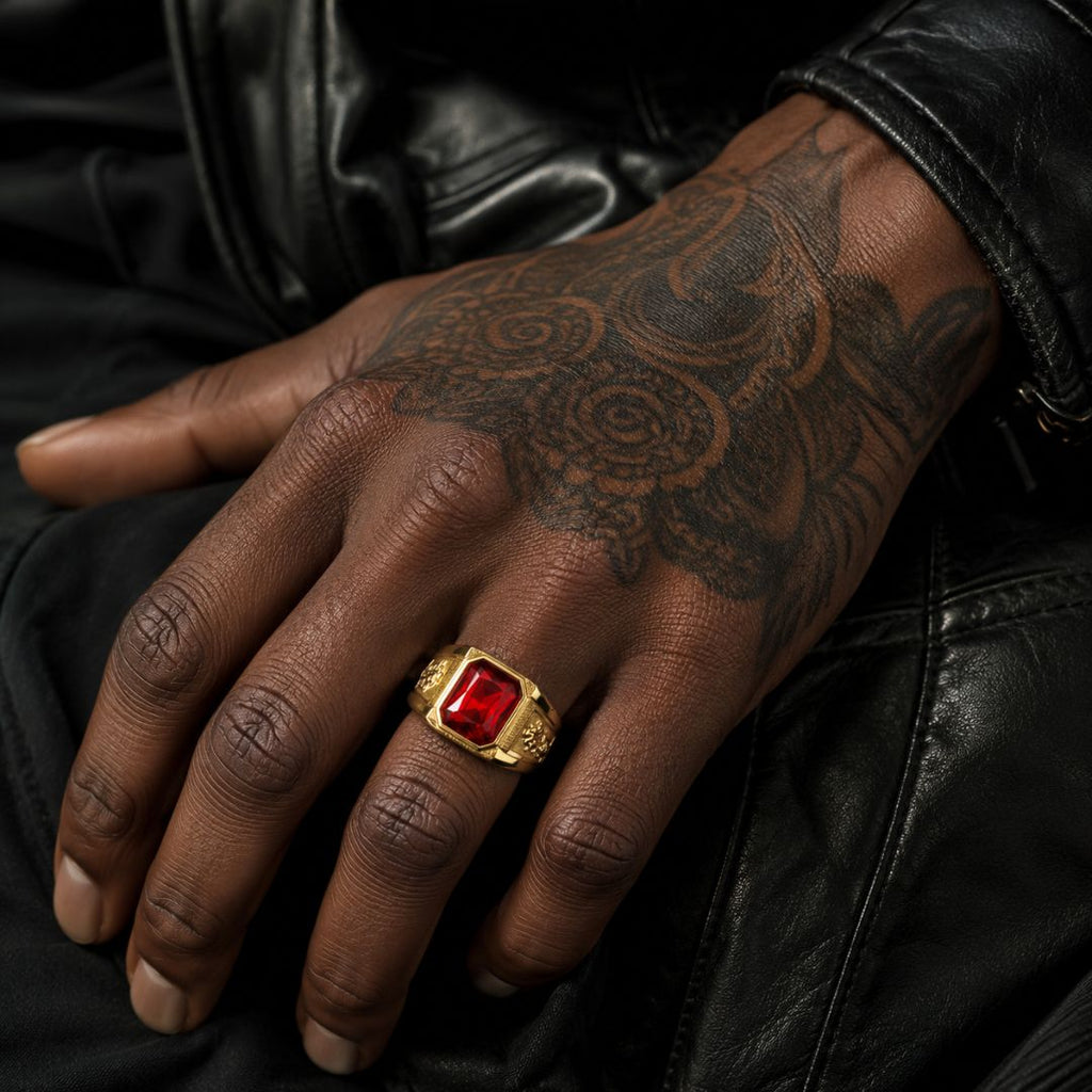 Rubis signet ring Gold