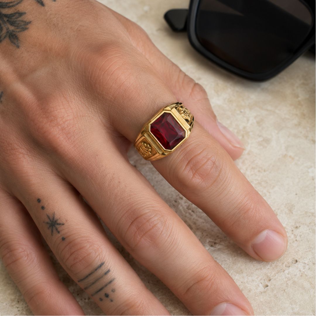 Rubis signet ring Gold