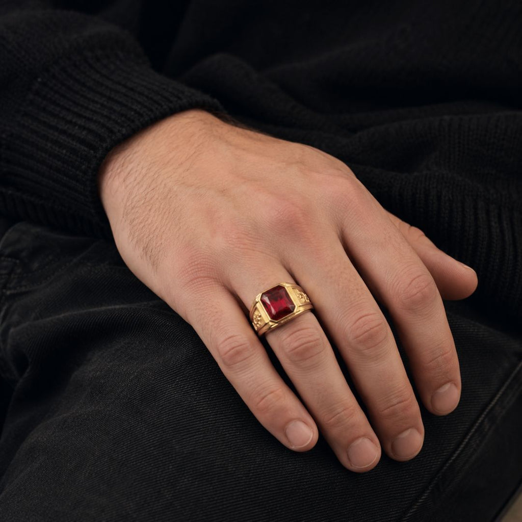 Rubis signet ring Gold