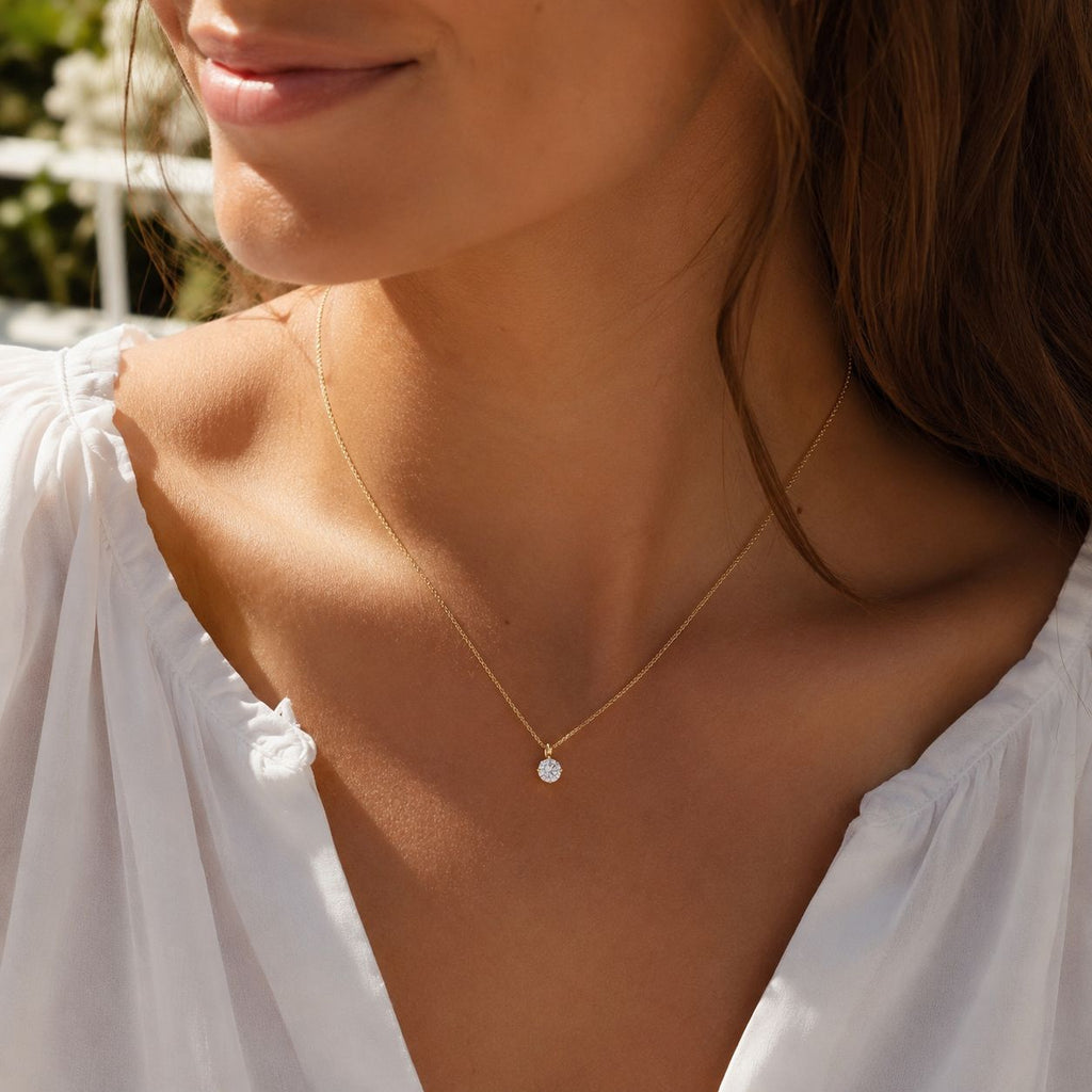 Round stone pendant necklace Gold